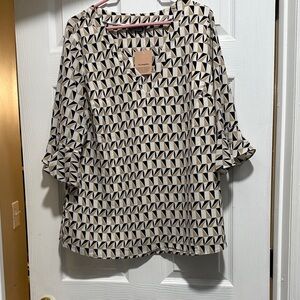 BloomChic Black and Cream Patterned Blouse